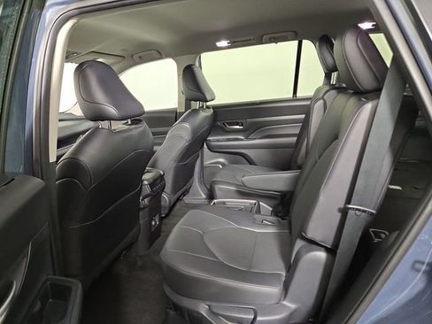 Used 2025 Toyota Grand Highlander FWD image 15