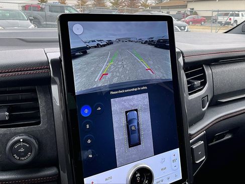 Used 2024 Ford Expedition Limited image 31