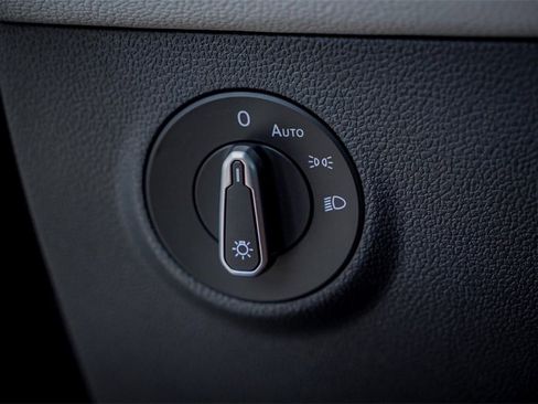 New 2026 Volkswagen Taos S image 21