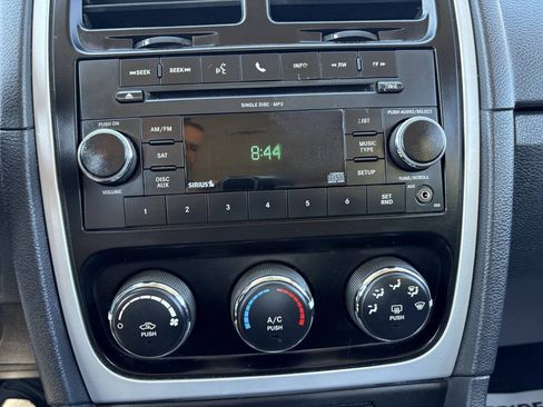 Used 2011 Dodge Caliber Mainstreet FWD image 38