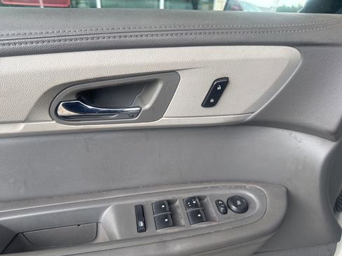 Used 2015 Chevrolet Traverse LS image 5