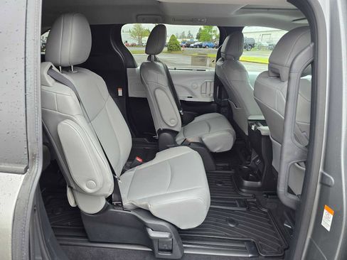 New 2026 Toyota Sienna XLE AWD/4WD image 13
