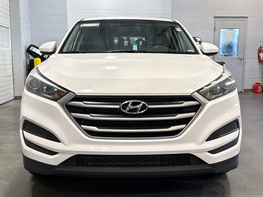 Used 2018 Hyundai Tucson SE AWD/4WD image 2