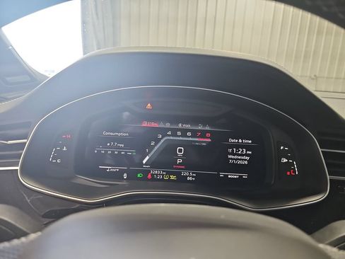 Used 2024 Audi SQ7 Prestige AWD/4WD image 19