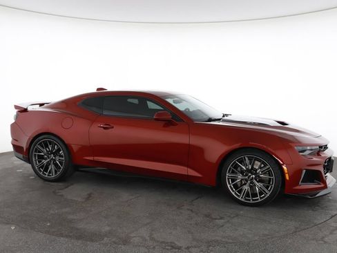 Used 2022 Chevrolet Camaro ZL1 RWD image 15