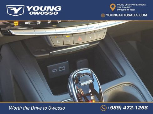 Certified 2024 Cadillac XT4 Luxury w/ Cold Weather Package AWD/4WD image 19