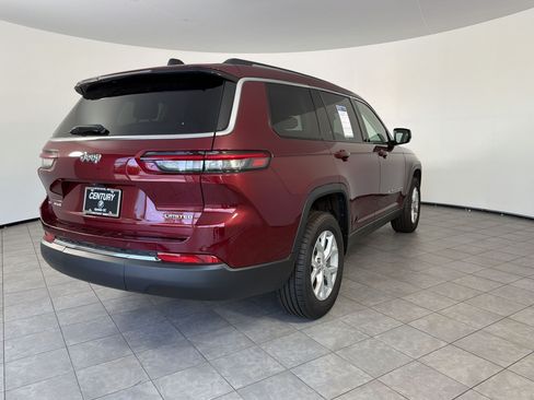 Used 2023 Jeep Grand Cherokee L Limited AWD/4WD image 9