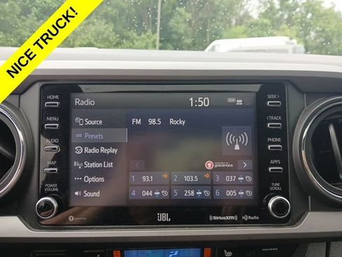 Used 2022 Toyota Tacoma TRD Sport w/ TRD Premium Sport Package AWD/4WD image 21