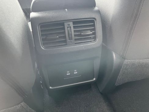 Used 2025 Nissan Rogue SV FWD image 24