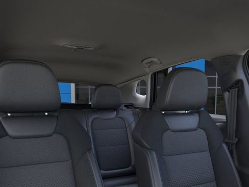 New 2026 Chevrolet Trax LT w/ Midnight Edition FWD image 24