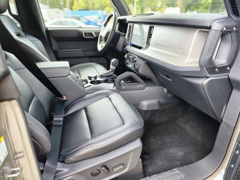 New 2025 Ford Bronco Outer Banks w/ Sasquatch Package image 11
