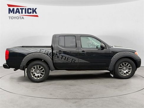 Used 2012 Nissan Frontier SV w/ Sport Appearance Pkg image 8