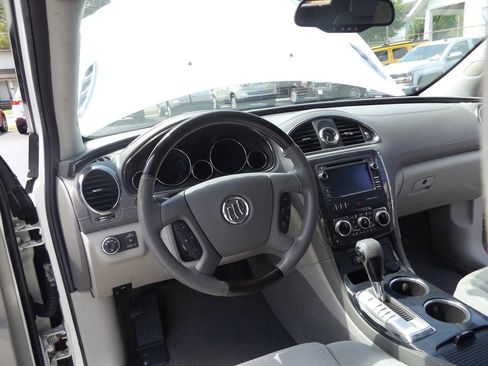 Used 2015 Buick Enclave Convenience FWD image 18