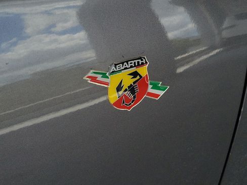 Used 2013 FIAT 500 Abarth w/ Beats Audio Pkg FWD image 8