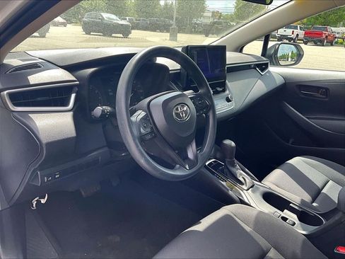 Used 2024 Toyota Corolla LE FWD image 8
