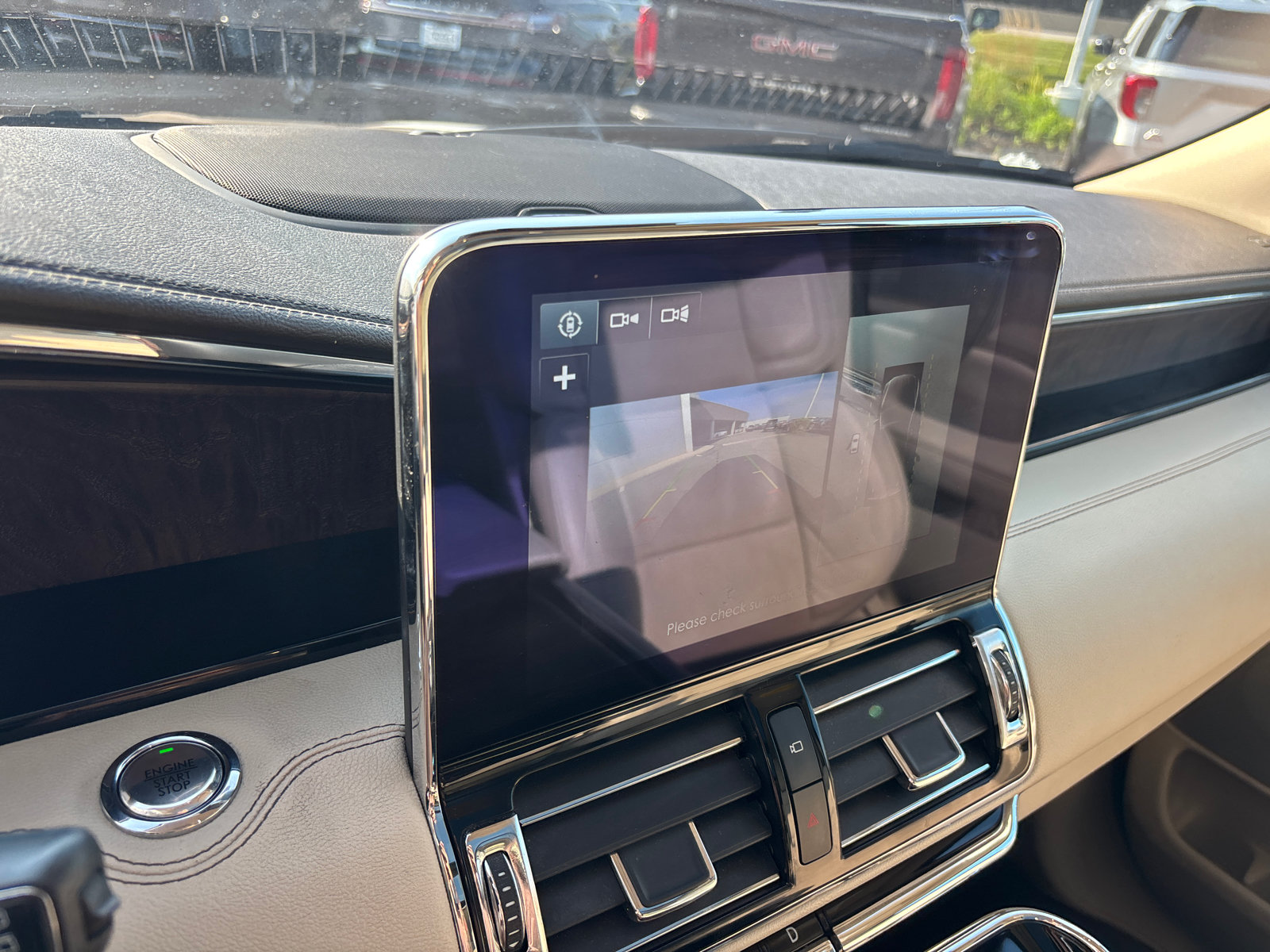 Used 2019 Lincoln Navigator Reserve AWD/4WD image 20