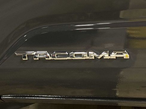 Used 2025 Toyota Tacoma SR5 w/ SR5 Upgrade Package image 25