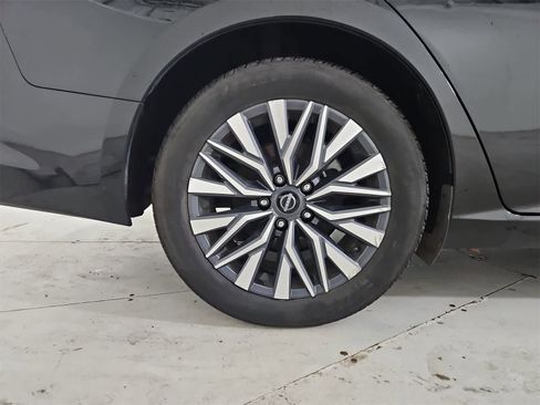 Used 2023 Nissan Altima 2.5 SV image 13