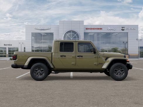 New 2026 Jeep Gladiator Sport image 21