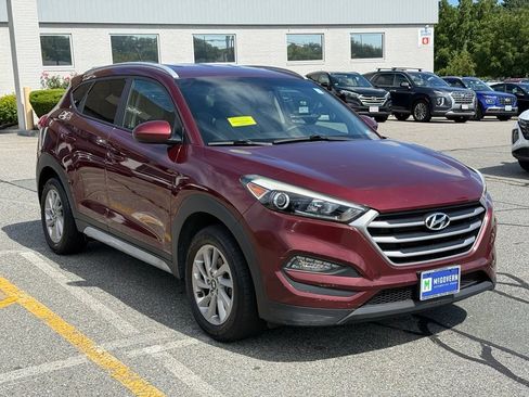 Used 2017 Hyundai Tucson SE w/ SE Popular Package 02 AWD/4WD image 8