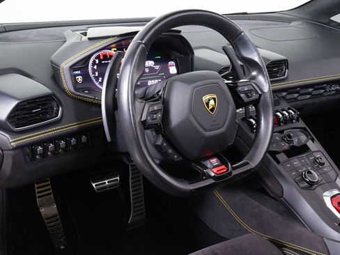 Used 2017 Lamborghini Huracan LP 610-4 image 5