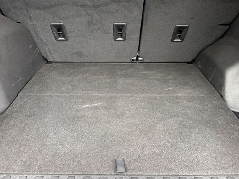 Used 2023 Chevrolet Equinox RS image 32