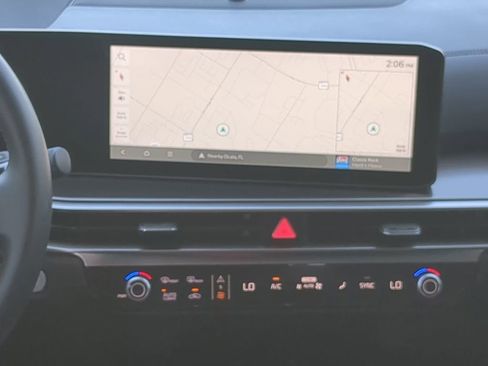 Used 2025 Kia Sorento S w/ Panoramic Sunroof Package image 17