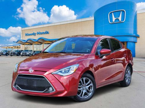 Used 2019 Toyota Yaris XLE FWD image 1