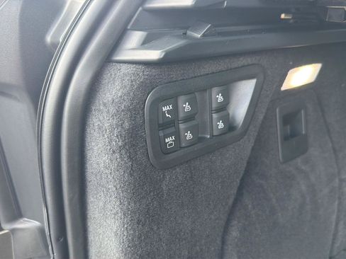 Used 2027 BMW X7 xDrive40i AWD/4WD image 37