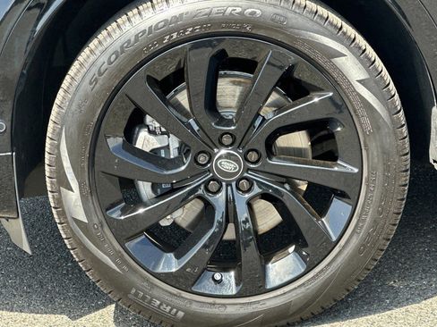Certified 2025 Land Rover Discovery Sport Dynamic SE AWD/4WD image 12