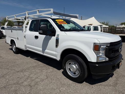 Used 2022 Ford F350 XL w/ Power Equipment Group image 3