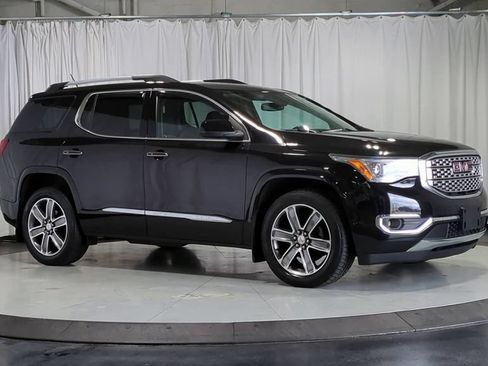 Used 2017 GMC Acadia Denali w/ Technology Package AWD/4WD image 3