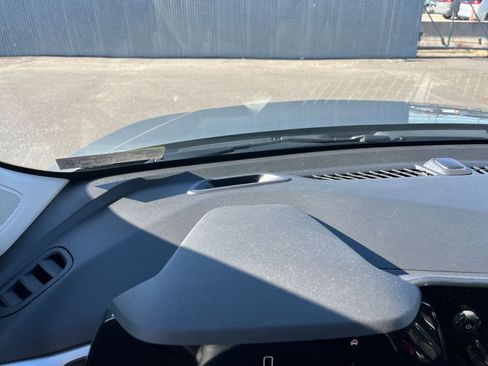 Used 2025 Chevrolet TrailBlazer LT image 32