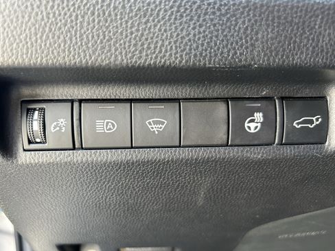 Certified 2022 Toyota RAV4 XLE Premium AWD/4WD image 25