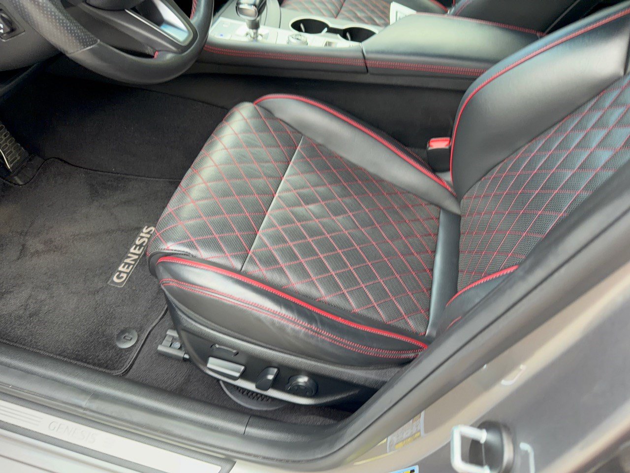 Used 2021 Genesis G70 3.3T w/ Sport Package AWD/4WD image 5