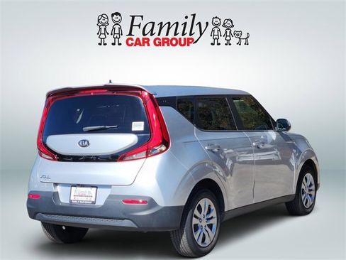 Used 2021 Kia Soul LX image 4