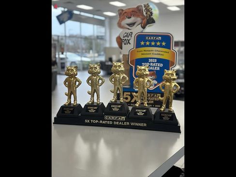 Used 2021 Buick Enclave Essence w/ Sport Touring Edition image 6