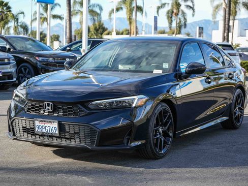 Used 2025 Honda Civic Sport image 3