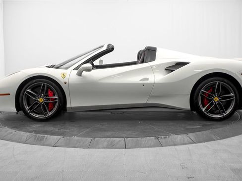 Used 2018 Ferrari 488 Spider RWD image 6