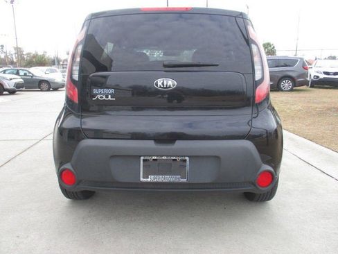 Used 2016 Kia Soul Base image 4