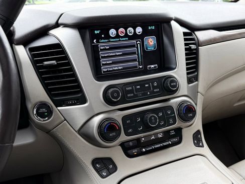Used 2019 GMC Yukon Denali AWD/4WD image 40