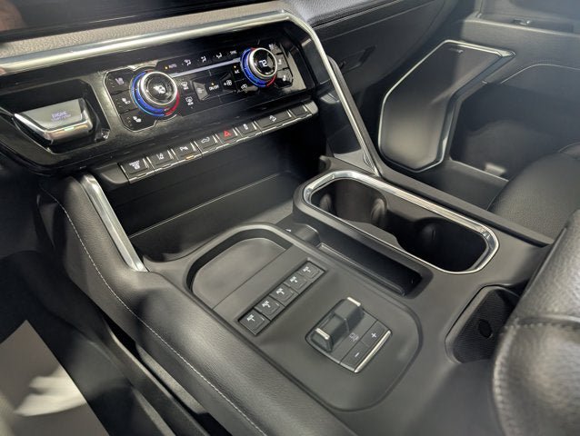 Used 2025 GMC Sierra 3500 Denali AWD/4WD image 26