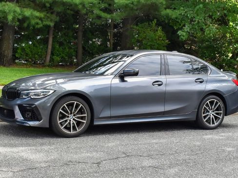 Used 2020 BMW 330i xDrive Sedan w/ Convenience Package AWD/4WD image 2