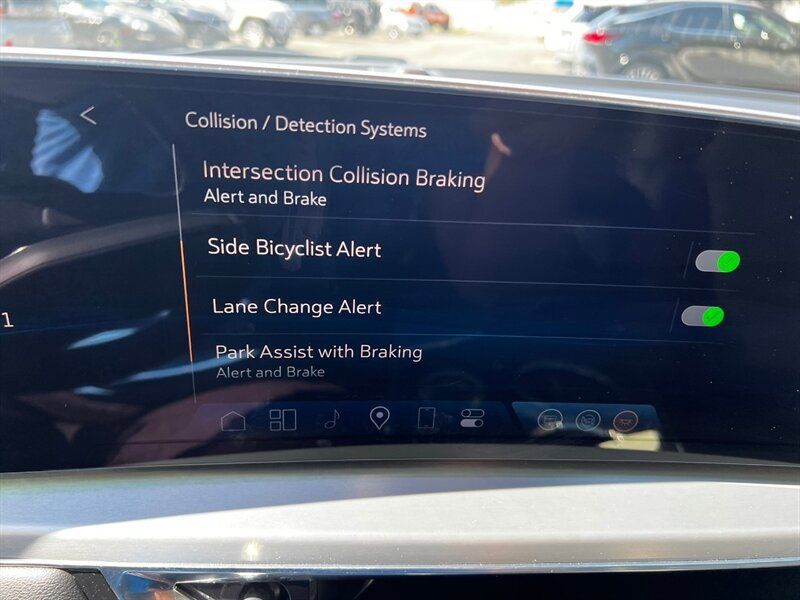 Used 2024 Cadillac Lyriq Sport AWD/4WD image 44