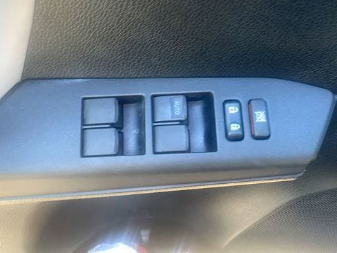 Used 2016 Toyota RAV4 XLE AWD/4WD image 16