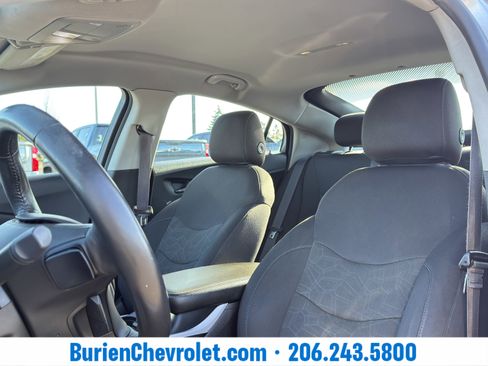 Used 2017 Chevrolet Volt LT image 10