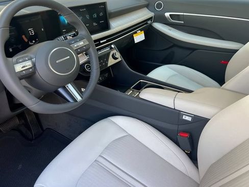 New 2026 Hyundai Sonata SEL FWD image 9