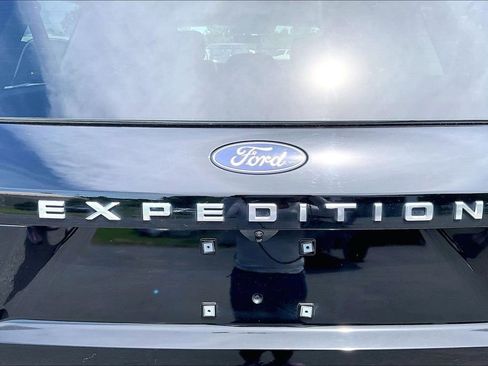 Used 2025 Ford Expedition Max Active AWD/4WD image 26