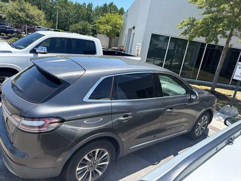 Used 2019 Lincoln Nautilus Select AWD/4WD image 6