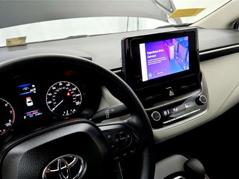 Certified 2025 Toyota Corolla LE image 21